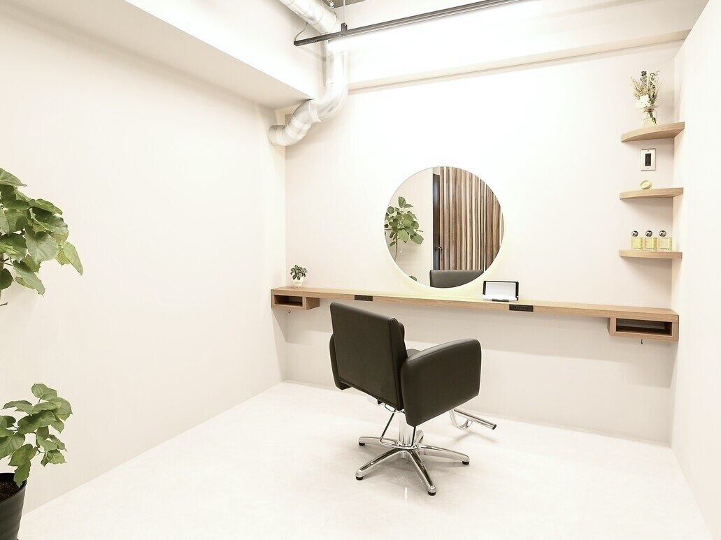 youres hair 店内イメージ